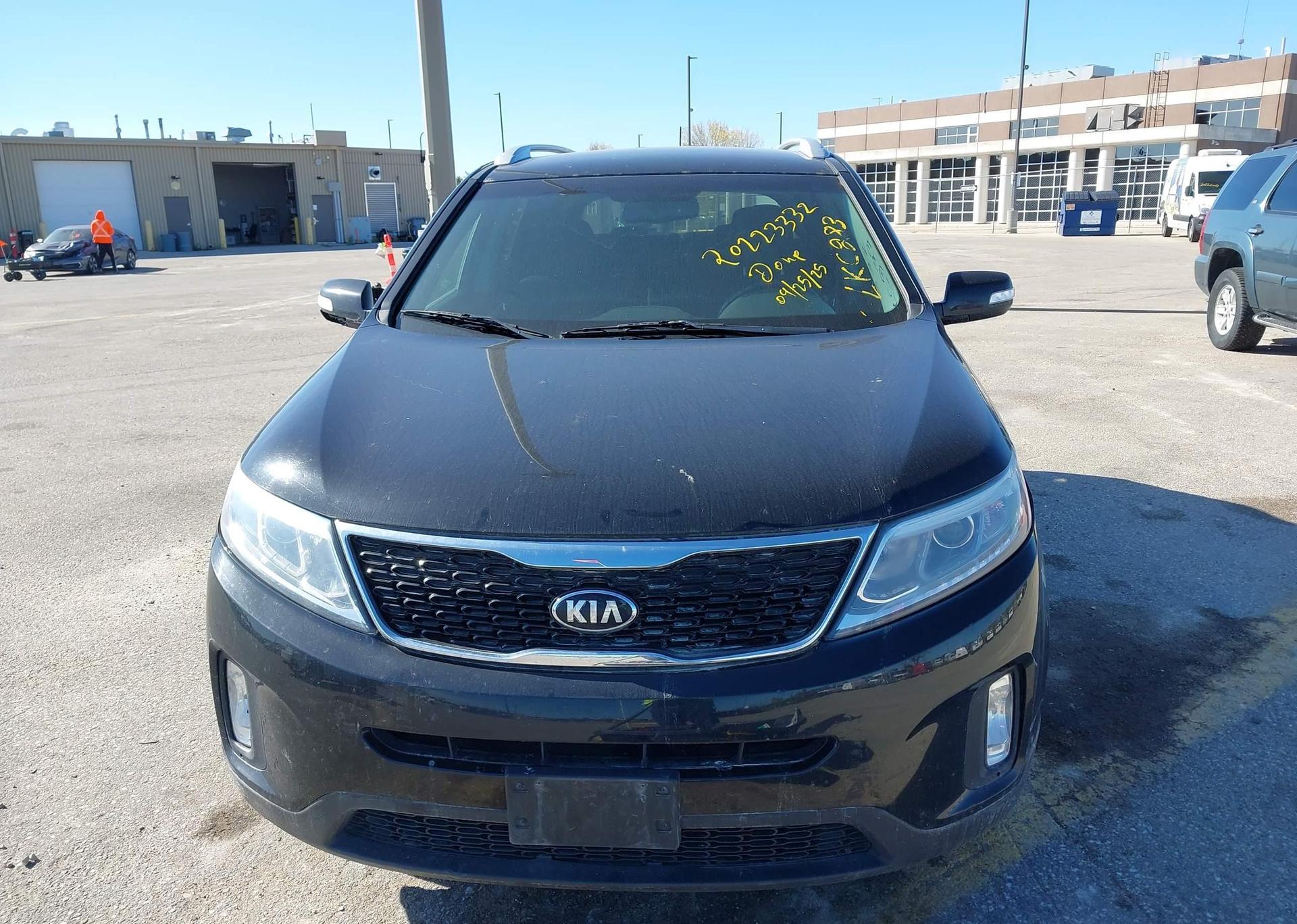 2014 KIA SORENTO LX V6
