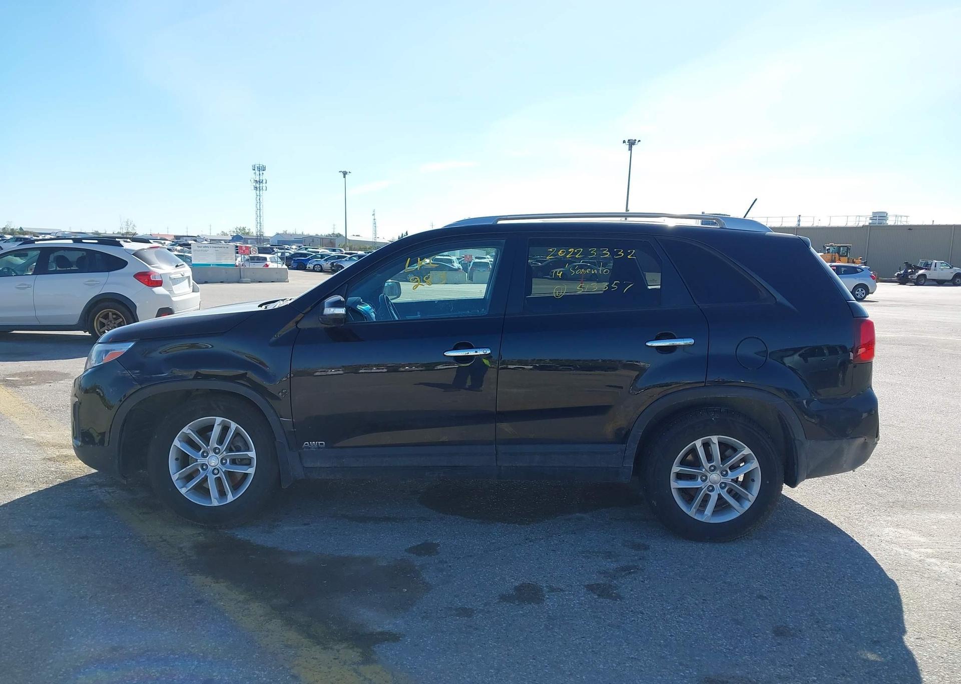 2014 KIA SORENTO LX V6