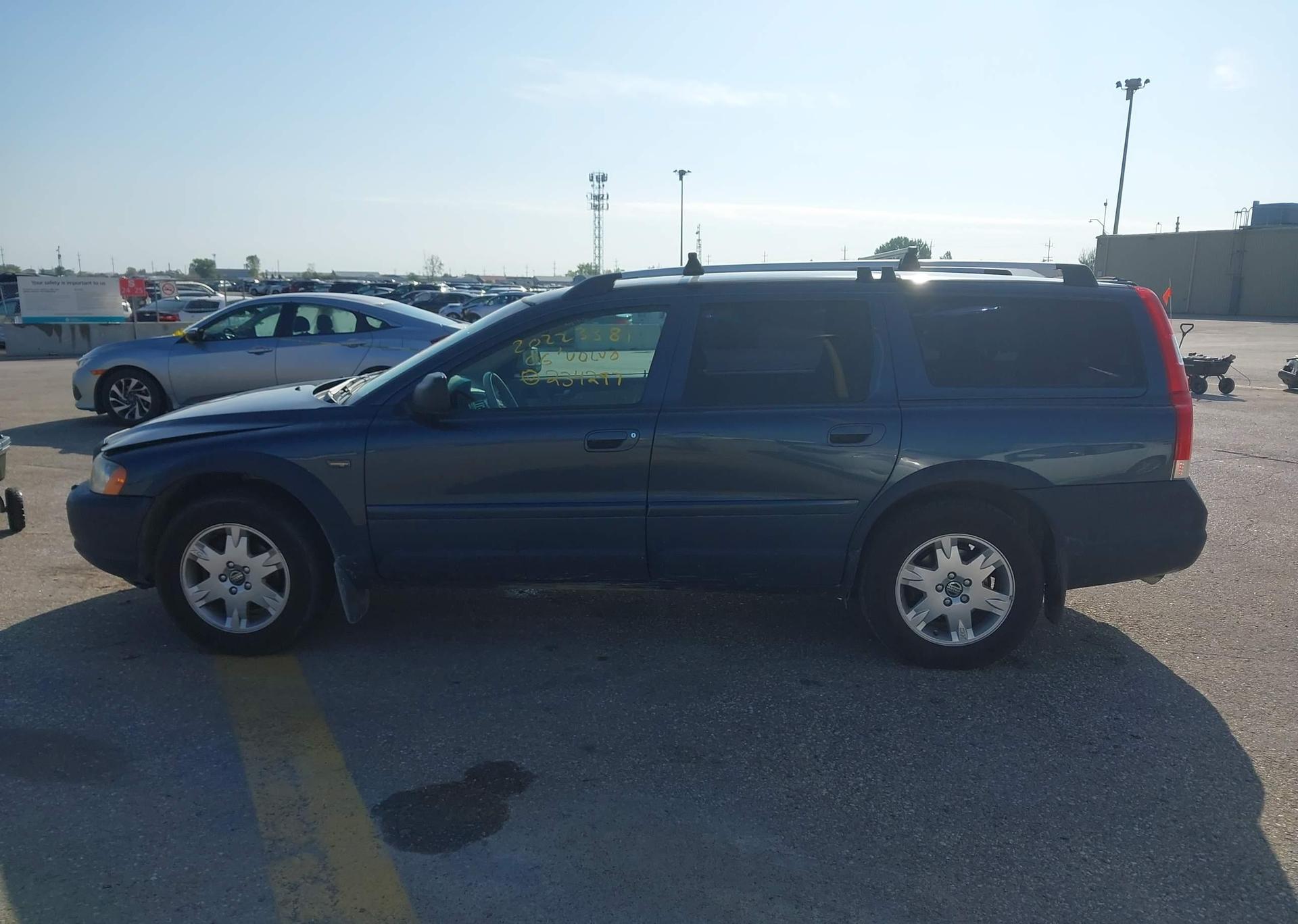 2006 VOLVO XC70