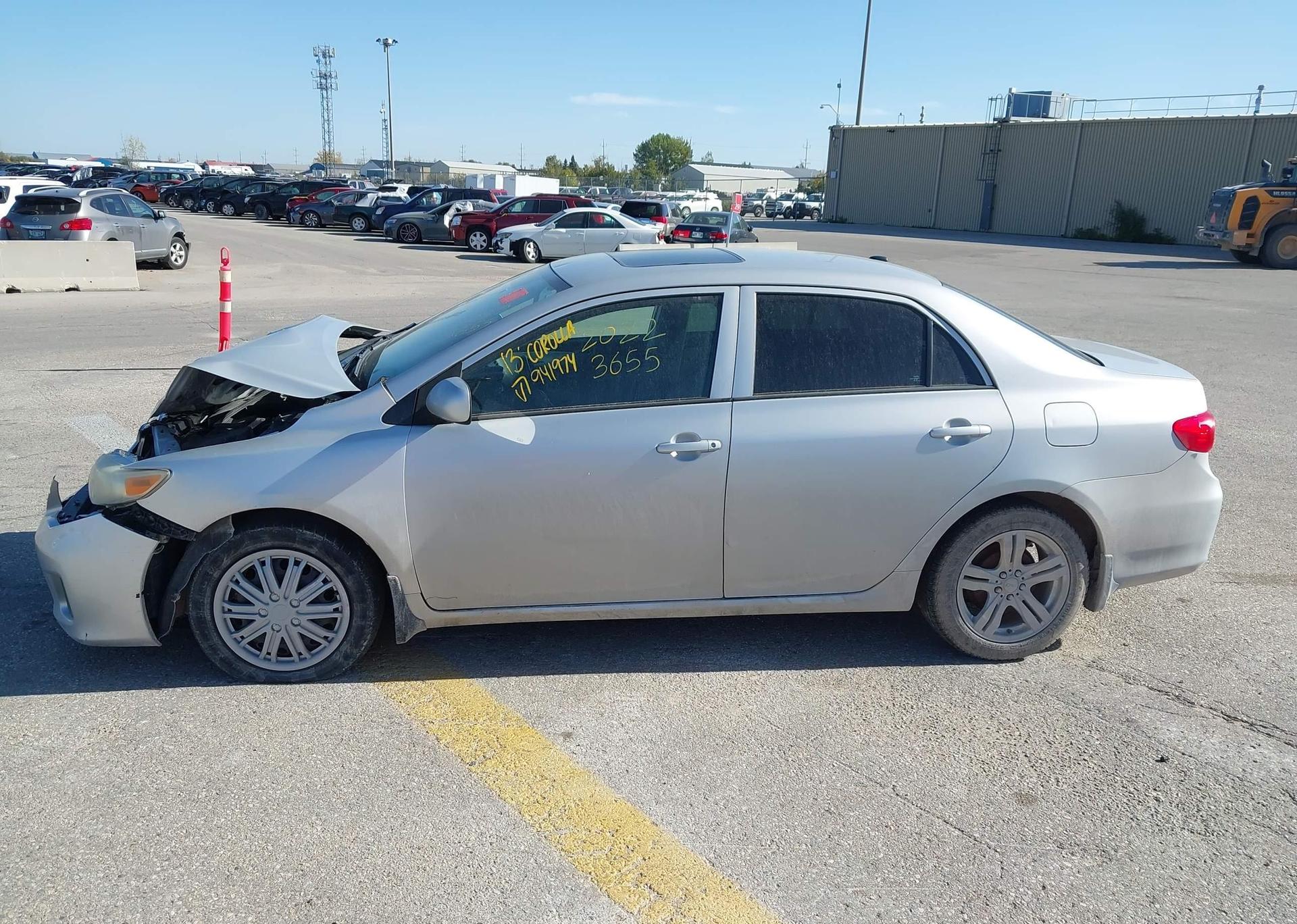 2013 TOYOTA COROLLA LE
