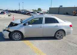 2013 TOYOTA COROLLA LE