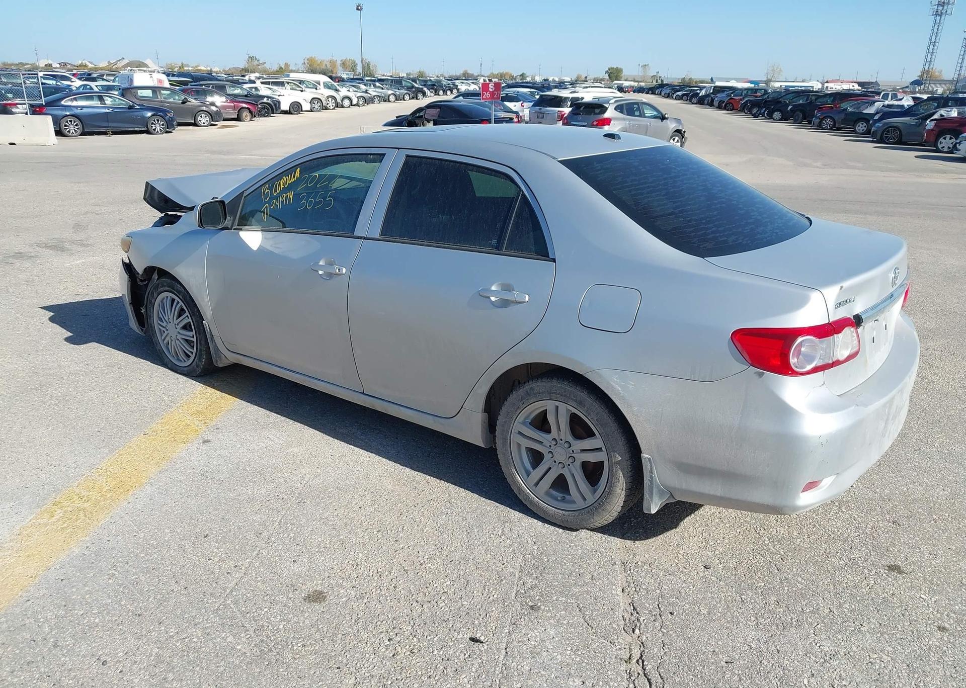2013 TOYOTA COROLLA LE