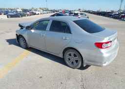 2013 TOYOTA COROLLA LE