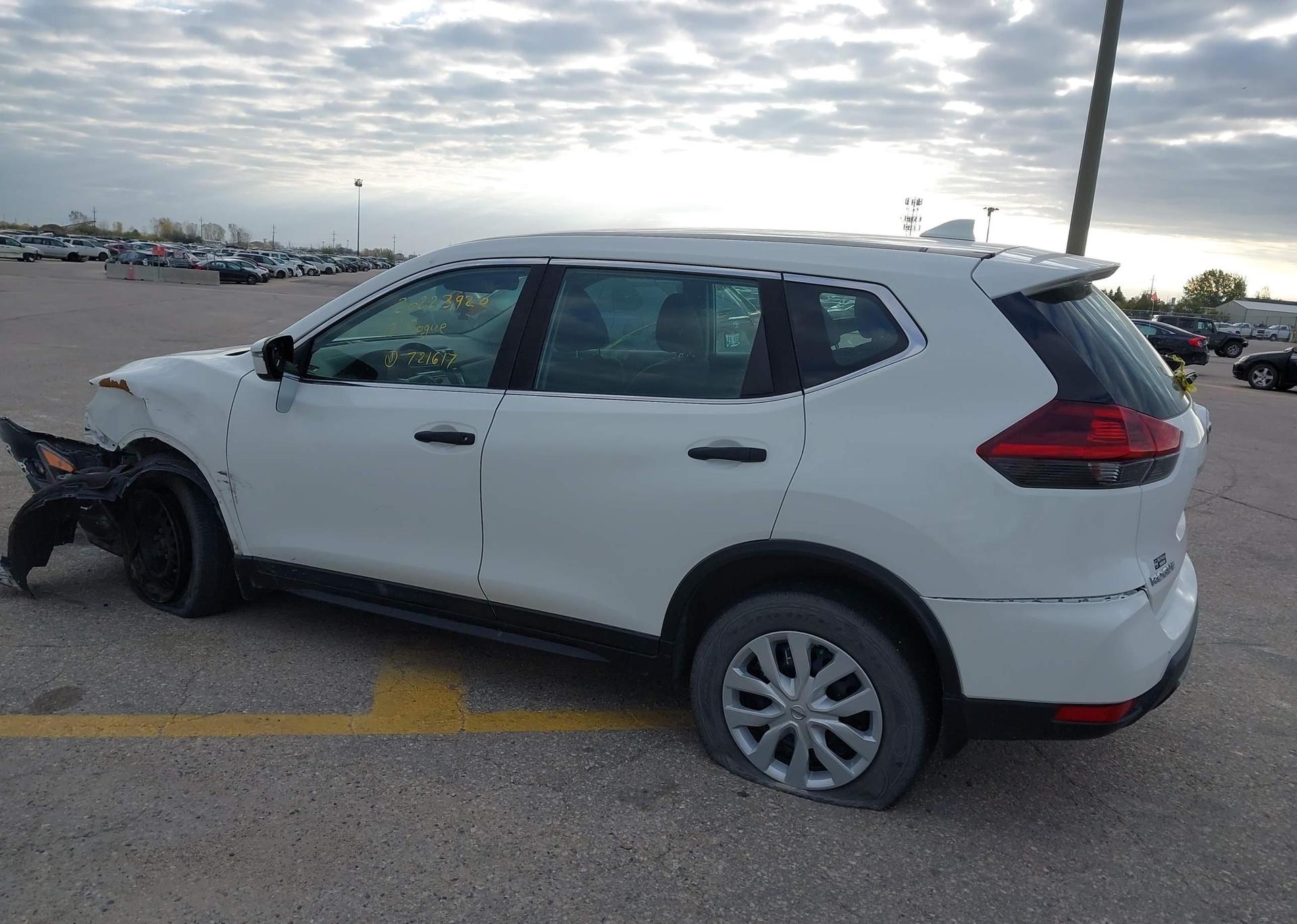 2018 NISSAN ROGUE S