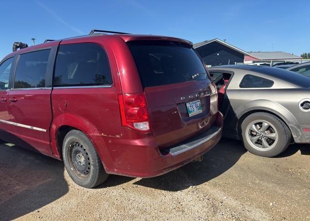 2011 DODGE GRAND CARAVAN CREW
