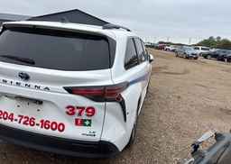 2022 TOYOTA SIENNA LE 8-PASSENGER