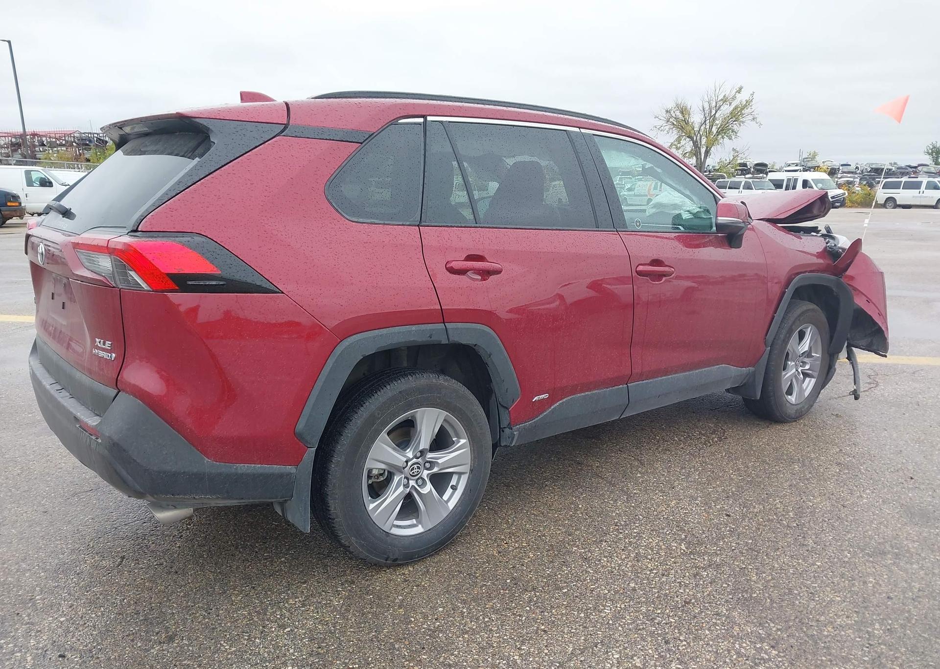 2023 TOYOTA RAV4 XLE HYBRID