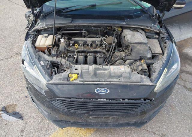2015 FORD FOCUS SE