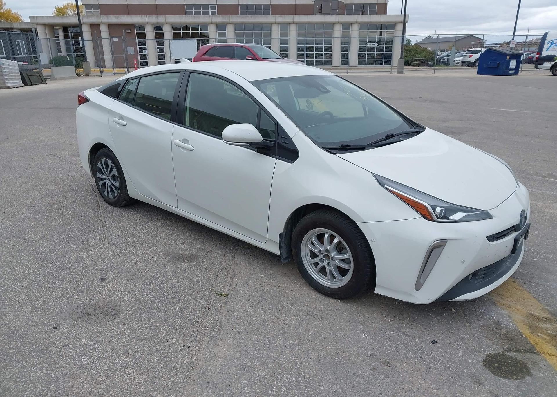 2020 TOYOTA PRIUS AWD-E