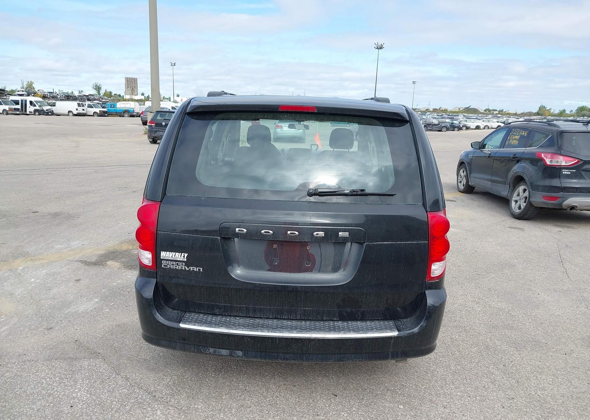 2015 DODGE GRAND CARAVAN SE