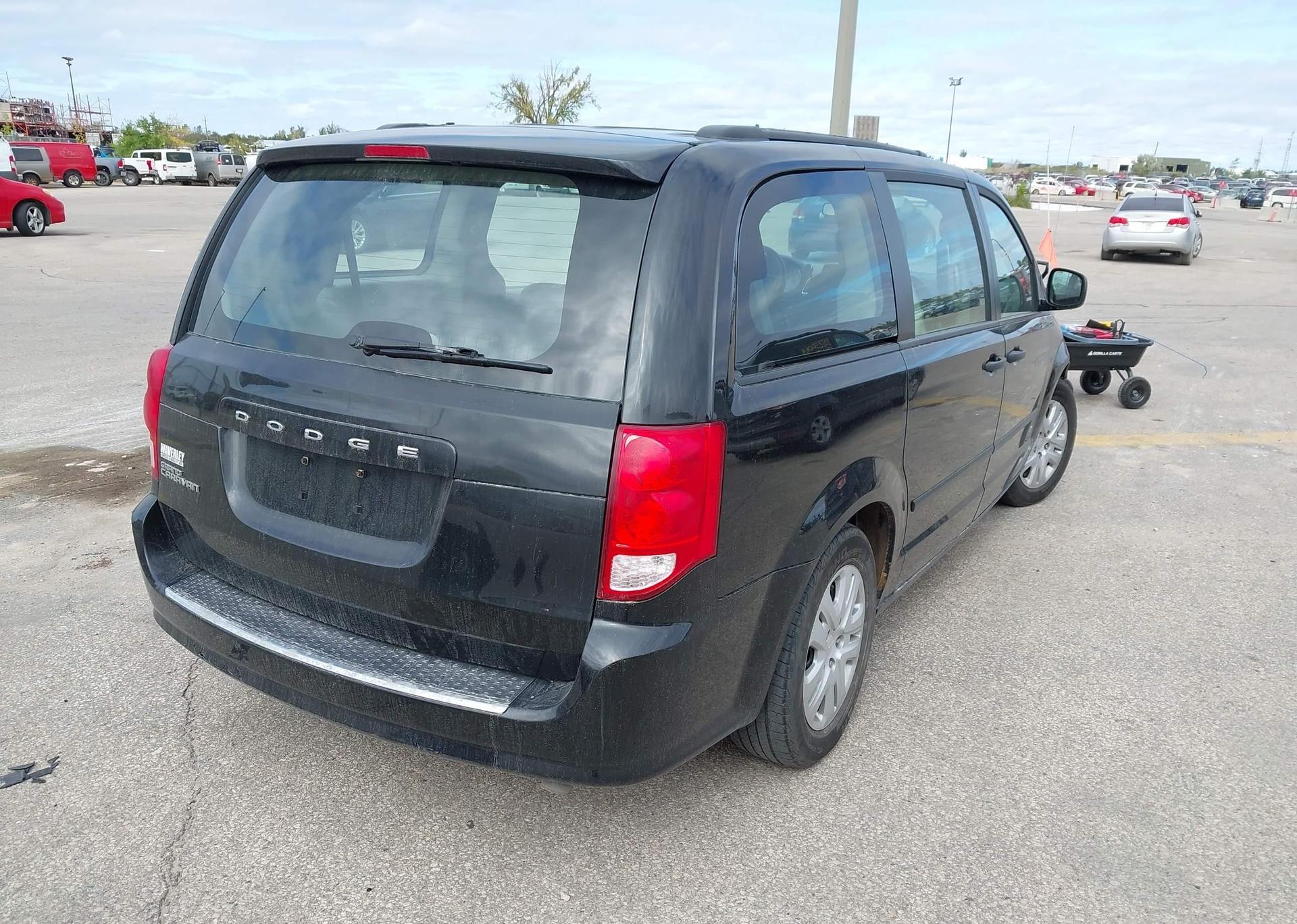 2015 DODGE GRAND CARAVAN SE
