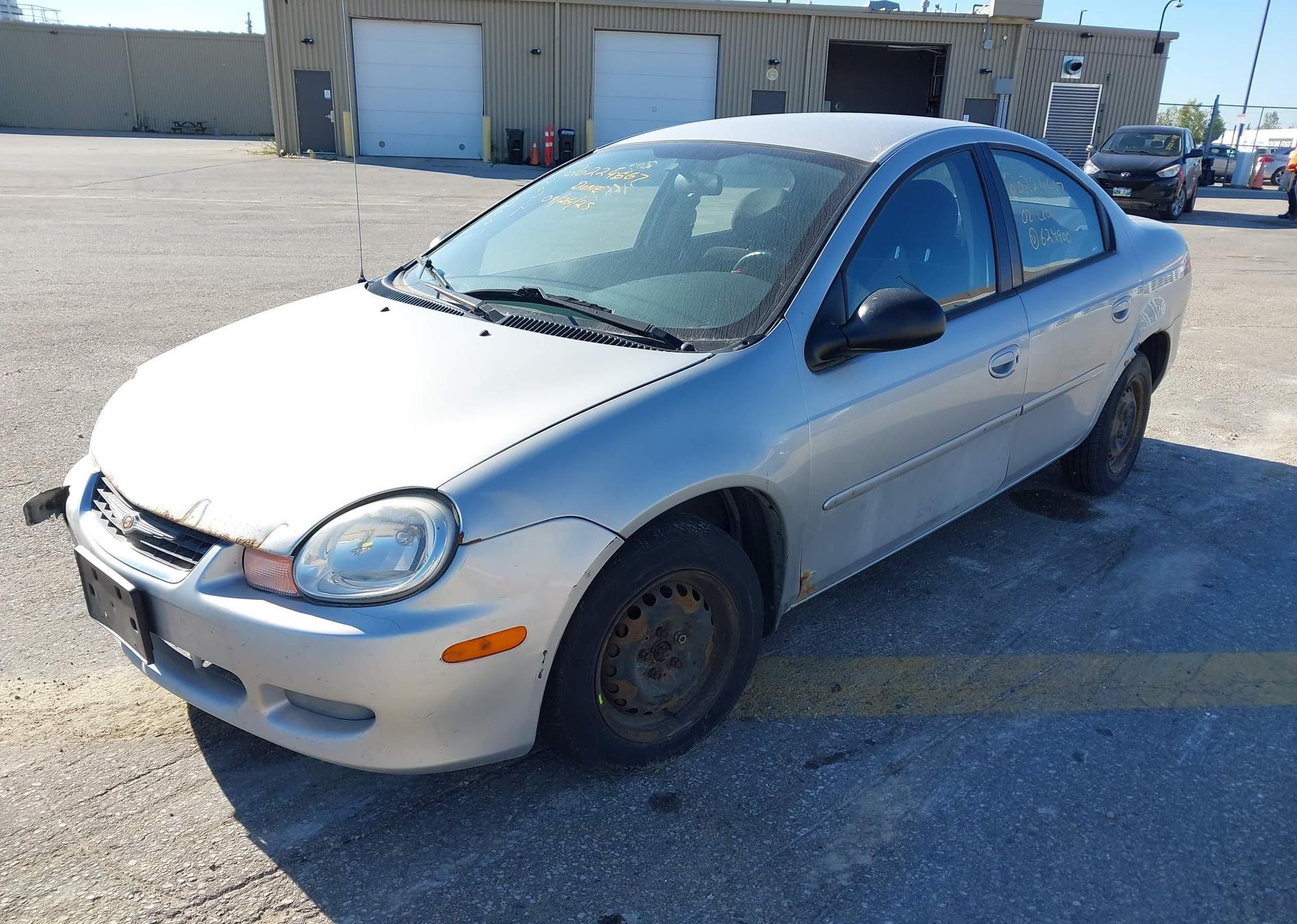 2002 CHRYSLER NEON LE