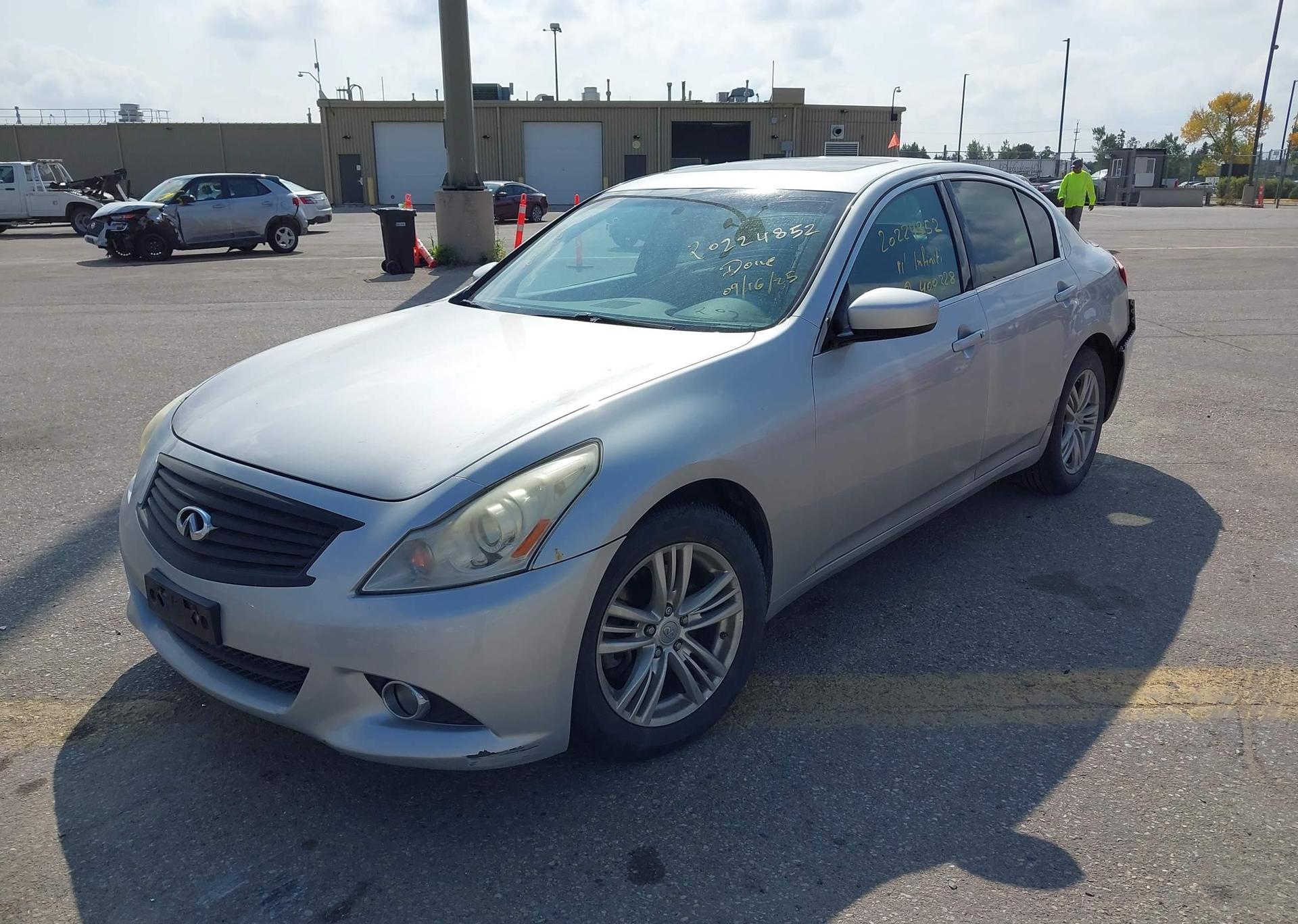 2011 INFINITI G37X