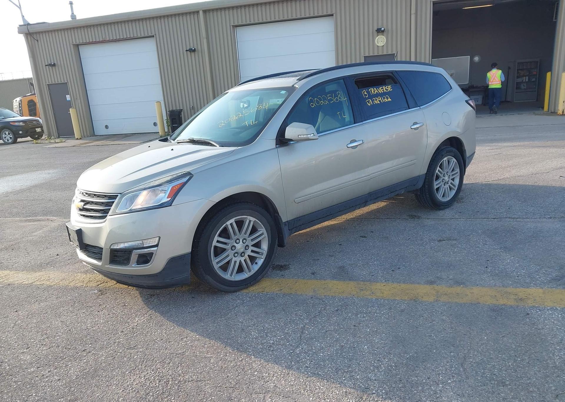 2013 CHEVROLET TRAVERSE LT