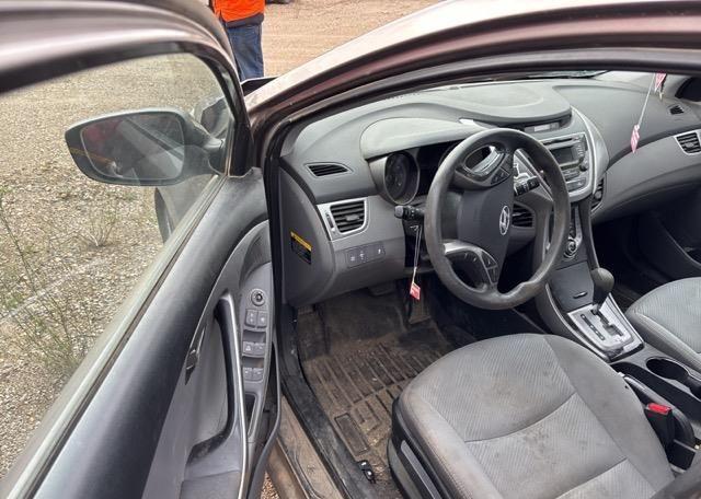 2013 HYUNDAI ELANTRA GL