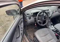 2013 HYUNDAI ELANTRA GL