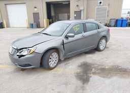2013 CHRYSLER 200 LX