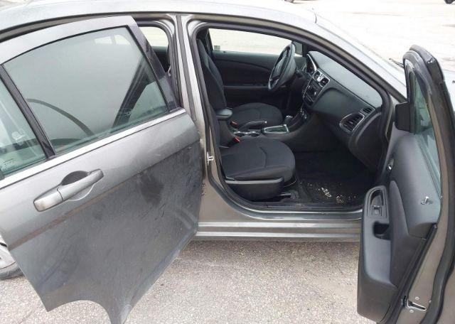 2013 CHRYSLER 200 LX