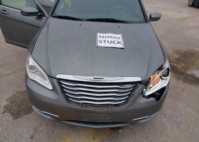 2013 CHRYSLER 200 LX