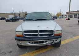 2004 DODGE DAKOTA SPORT V8 QUAD CAB