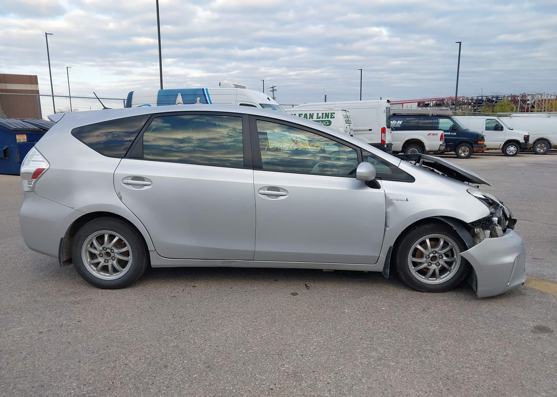 2012 TOYOTA PRIUS V