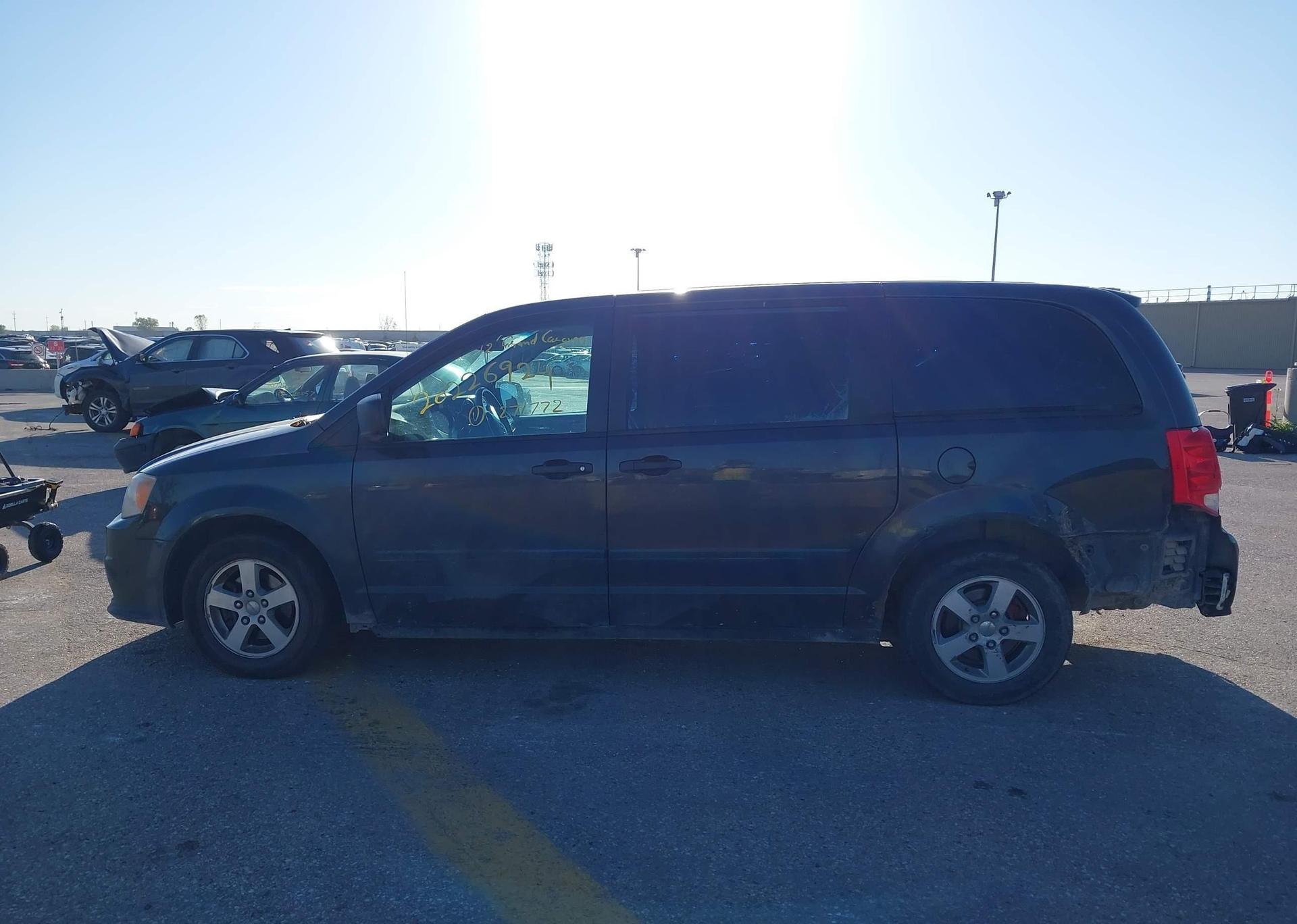 2012 DODGE GRAND CARAVAN SE