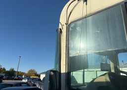 1996 FREIGHTLINER CHASSIS X LINE MOTOR HOME