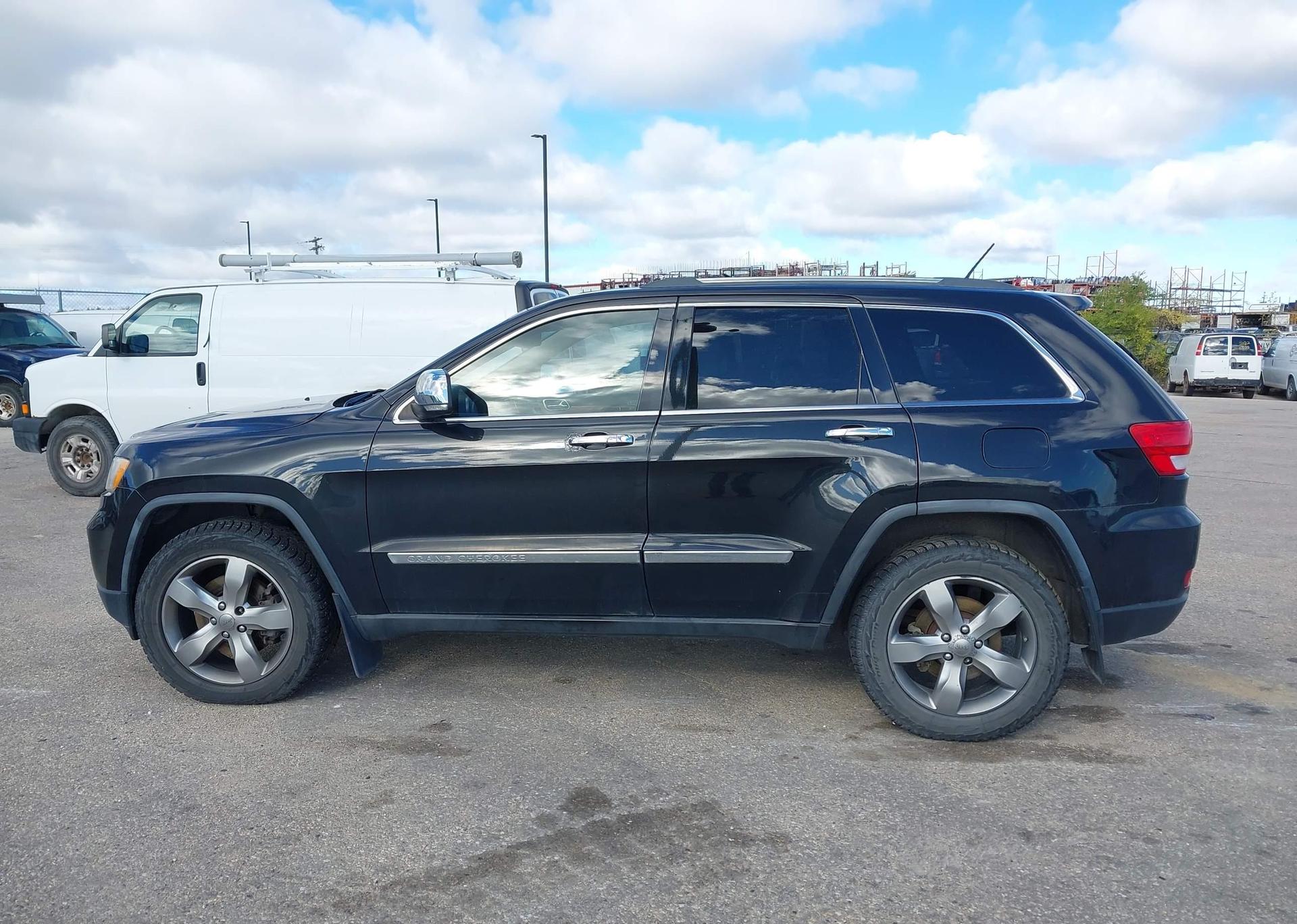 2011 JEEP GRAND CHEROKEE OVERLAND