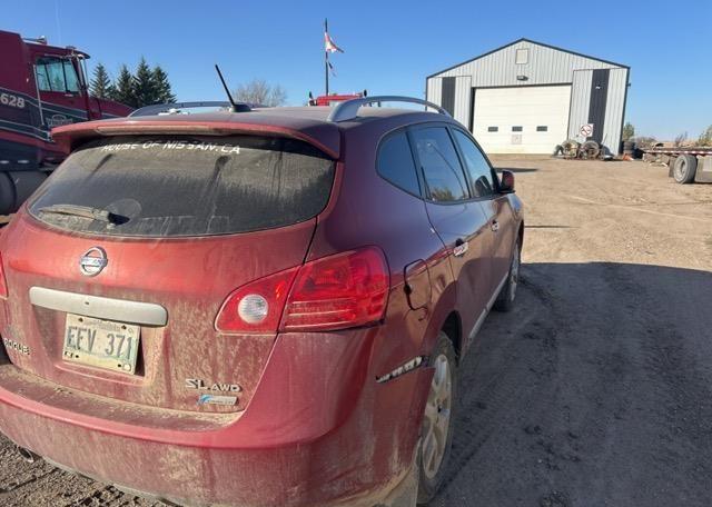 2011 NISSAN ROGUE SL