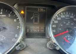 2011 NISSAN ROGUE SL