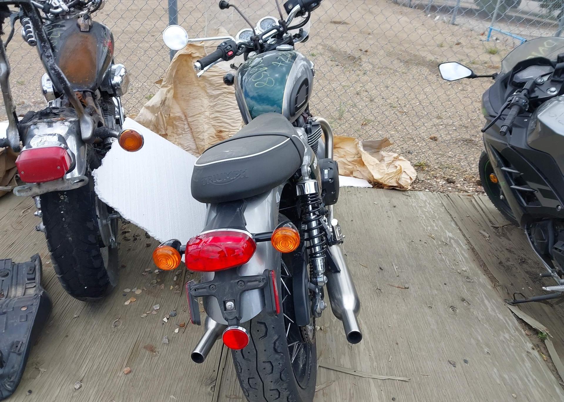 2022 TRIUMPH MOTORCYCLE BONNEVILLE T100