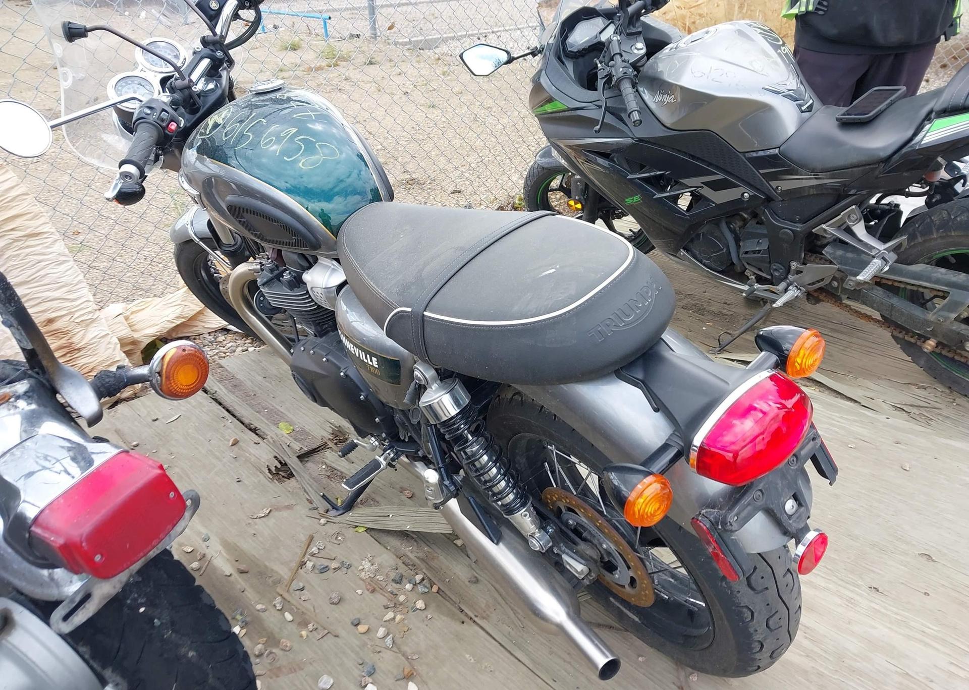 2022 TRIUMPH MOTORCYCLE BONNEVILLE T100