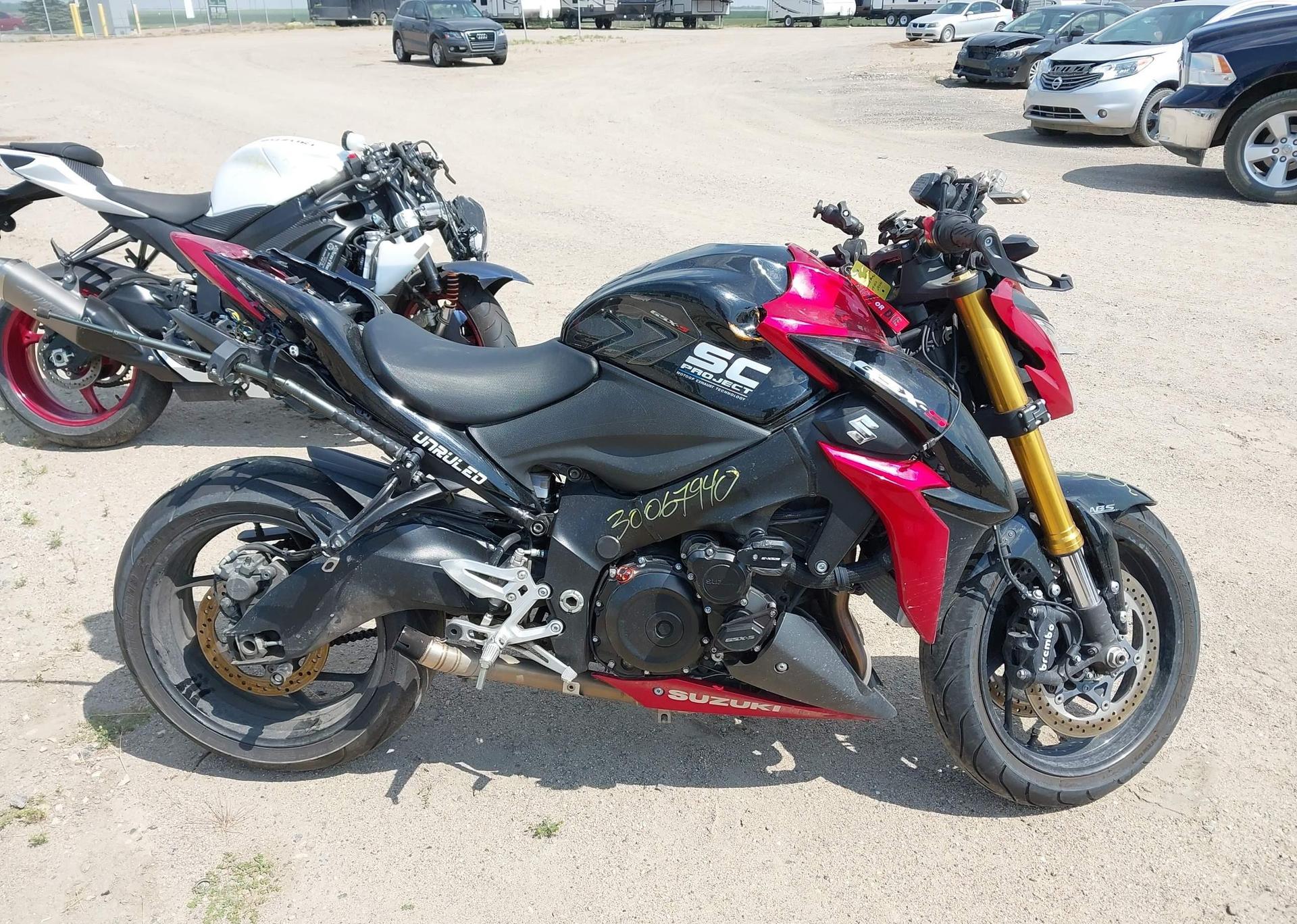 2016 SUZUKI GSX-S1000A