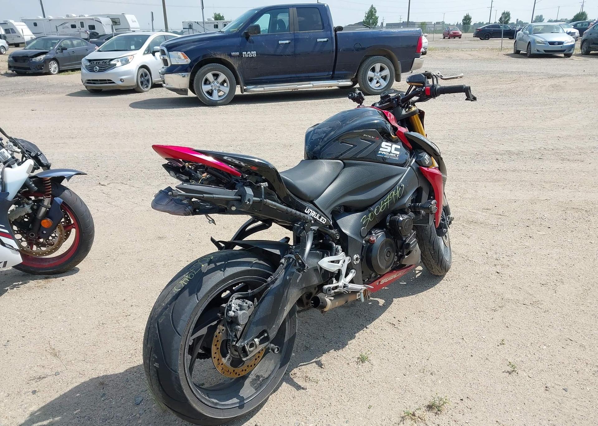 2016 SUZUKI GSX-S1000A