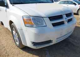 2010 DODGE GRAND CARAVAN SE