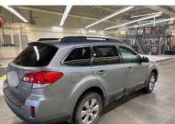 2010 SUBARU OUTBACK 2.5I PREMIUM