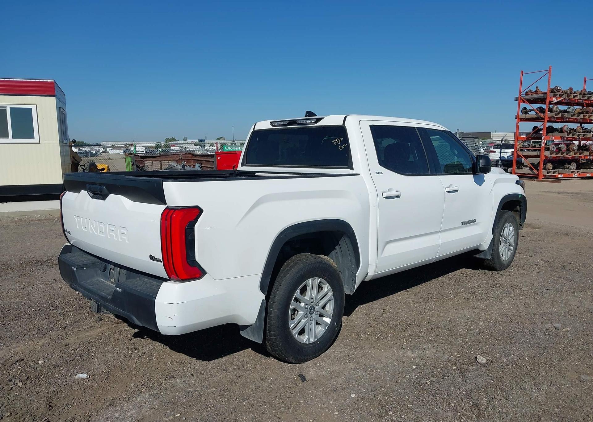2023 TOYOTA TUNDRA CREWMAX SR