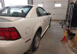 2000 FORD MUSTANG