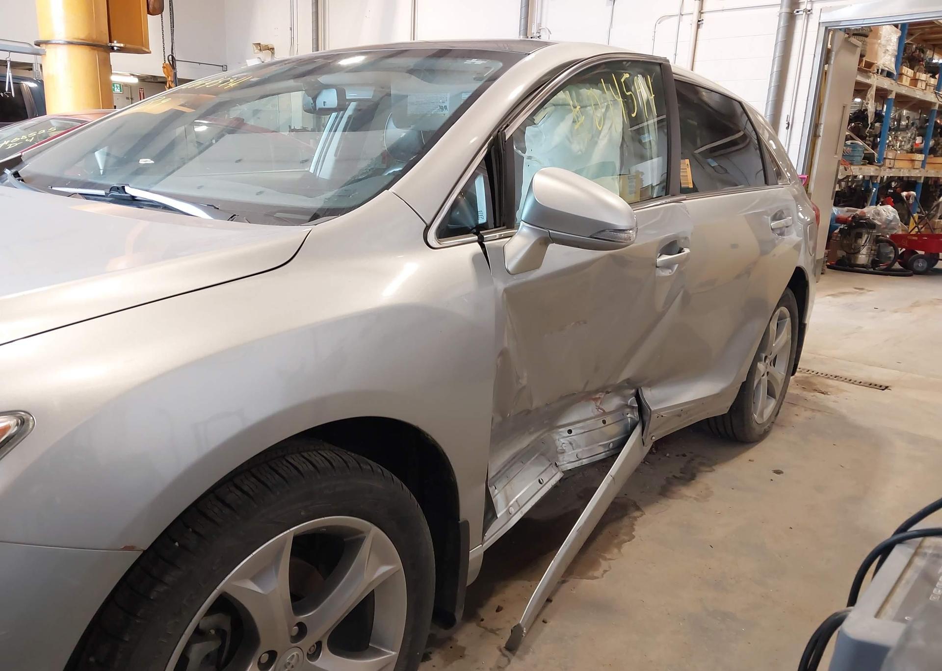2016 TOYOTA VENZA XLE
