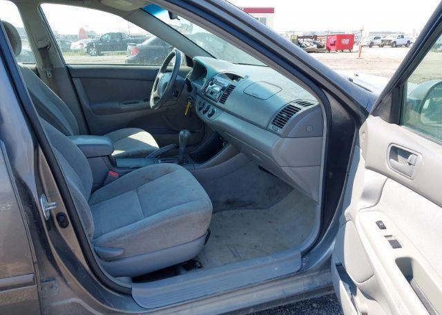2004 TOYOTA CAMRY LE