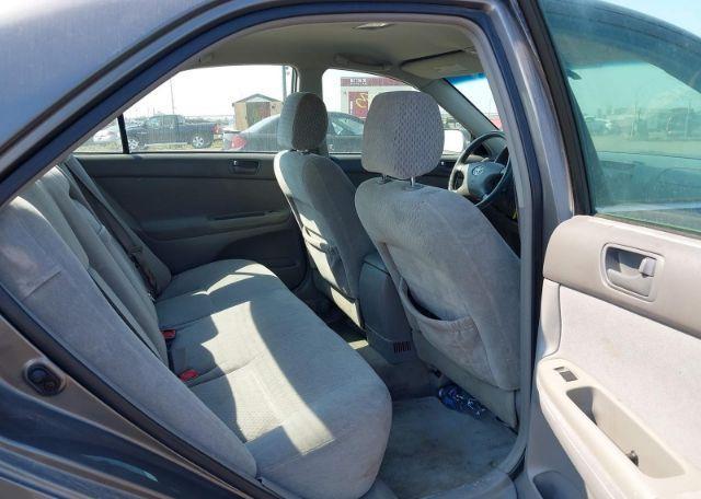 2004 TOYOTA CAMRY LE