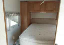 2001 STARCRAFT 31SKS.