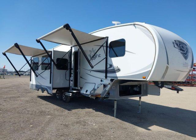 2018 Highland Ridge LIGHT 29IRLS