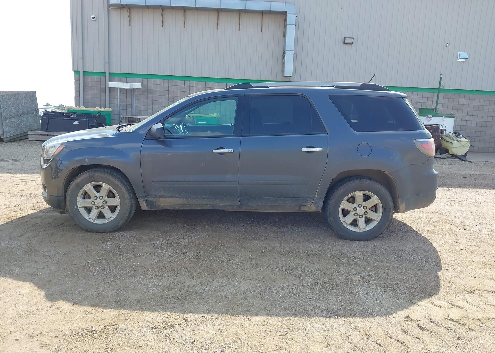 2013 GMC ACADIA SLE