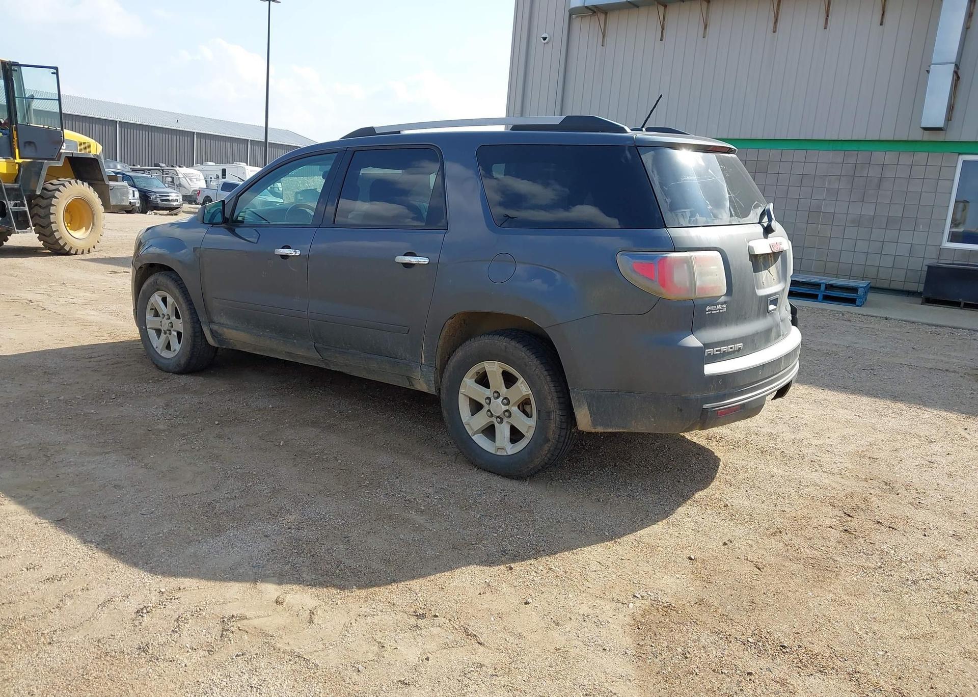 2013 GMC ACADIA SLE