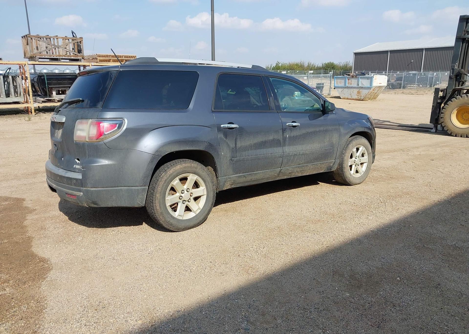 2013 GMC ACADIA SLE