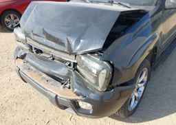 2005 CHEVROLET TRAILBLAZER LS