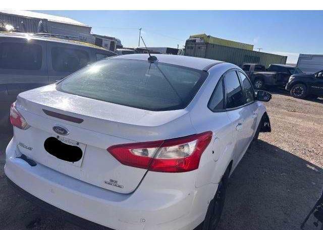 2014 FORD FOCUS SE