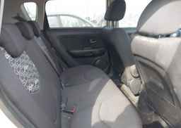 2010 KIA SOUL +