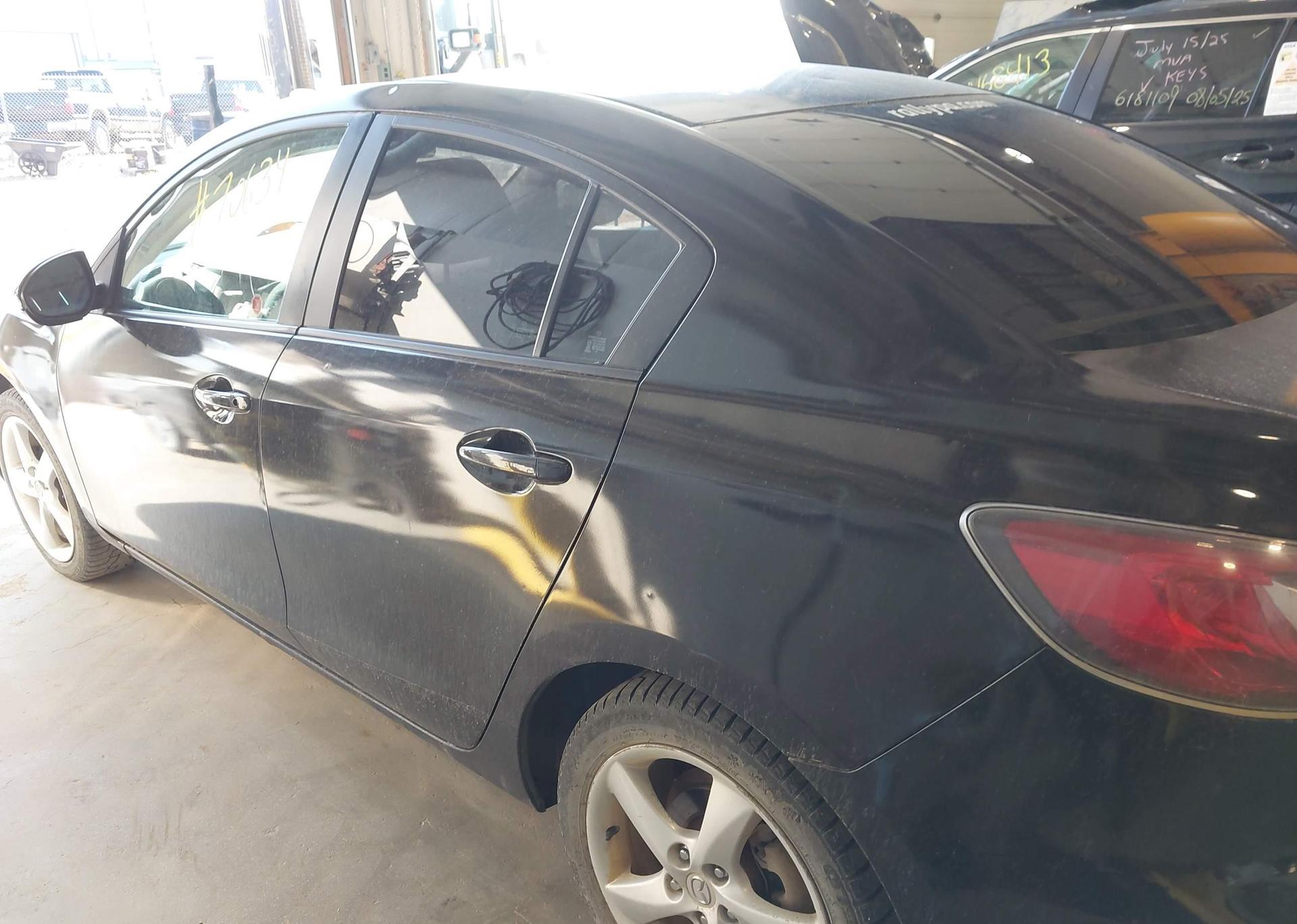 2013 MAZDA 3 I